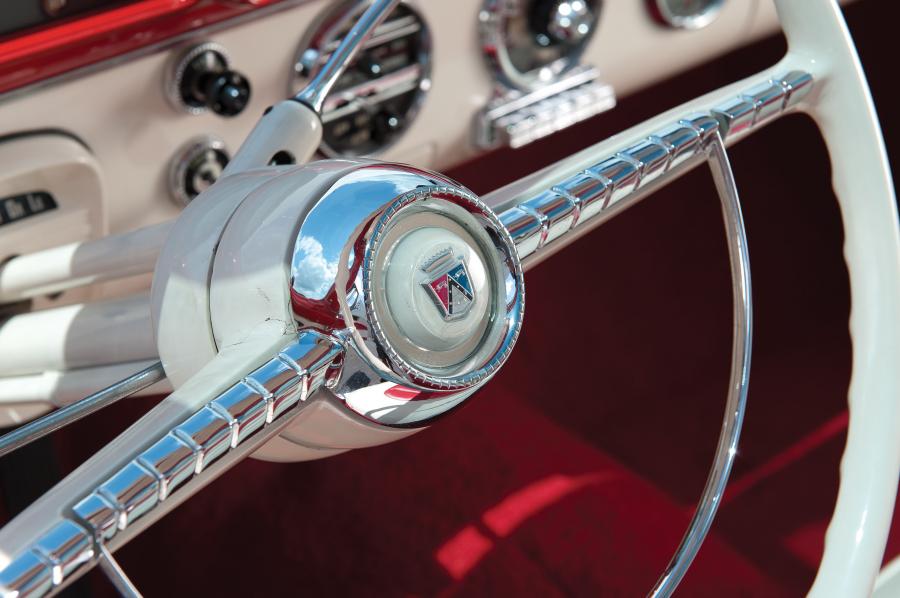  Ford Fairlane Crown Victoria Skyliner 1955 года  (фото 20 из 36)